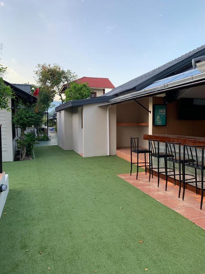 Aussieland Bungalows Ламай Бийч Екстериор снимка
