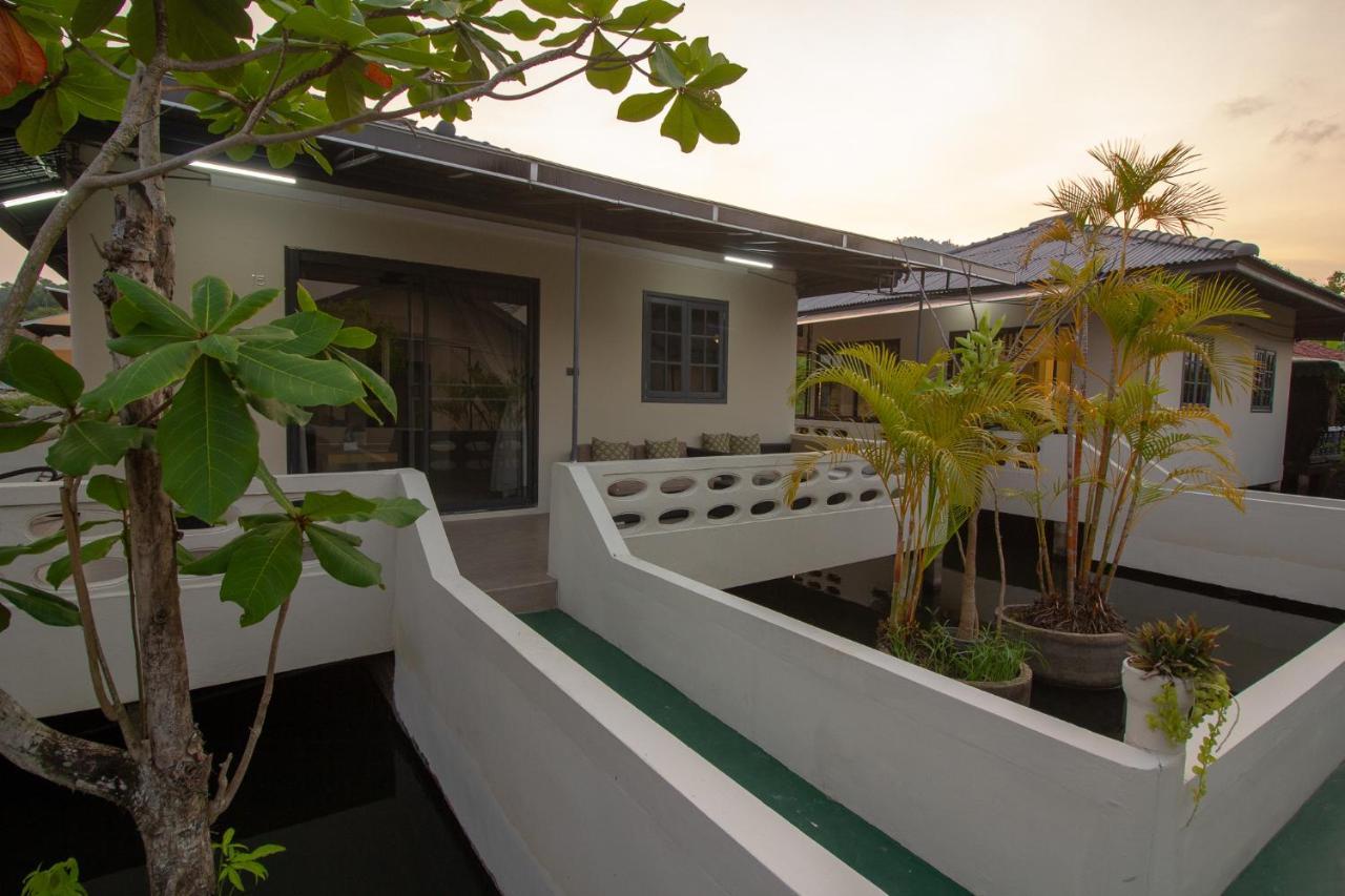 Aussieland Bungalows Ламай Бийч Екстериор снимка
