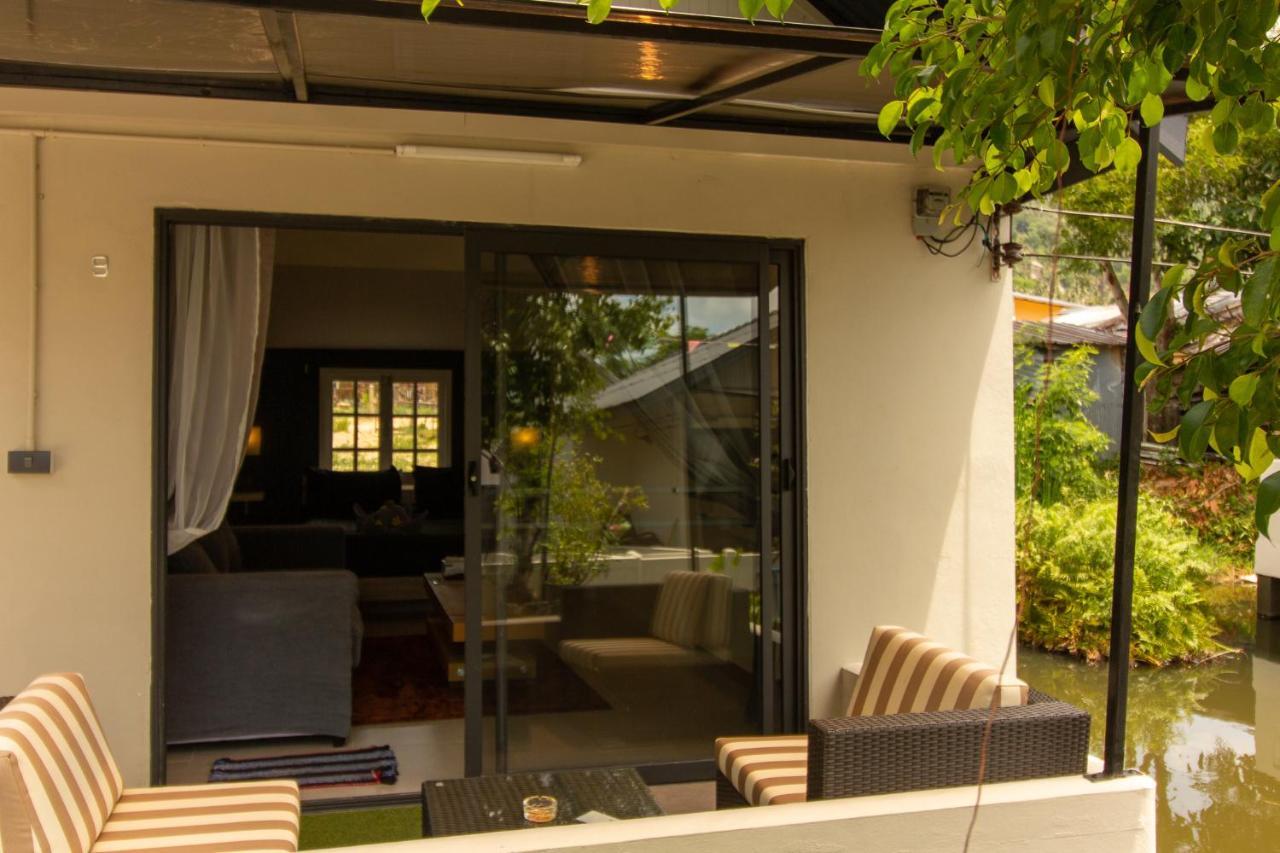 Aussieland Bungalows Ламай Бийч Екстериор снимка